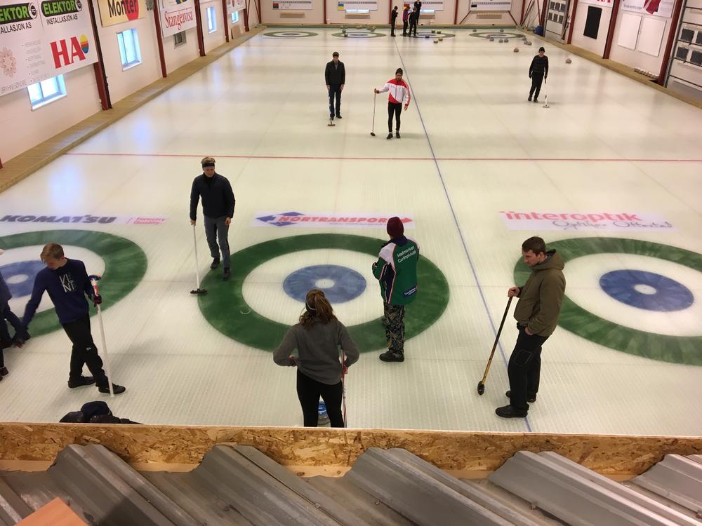 Hedmarken Curlingklubb ønsker alle hjertelig velkommen til NM junior 2017/2018